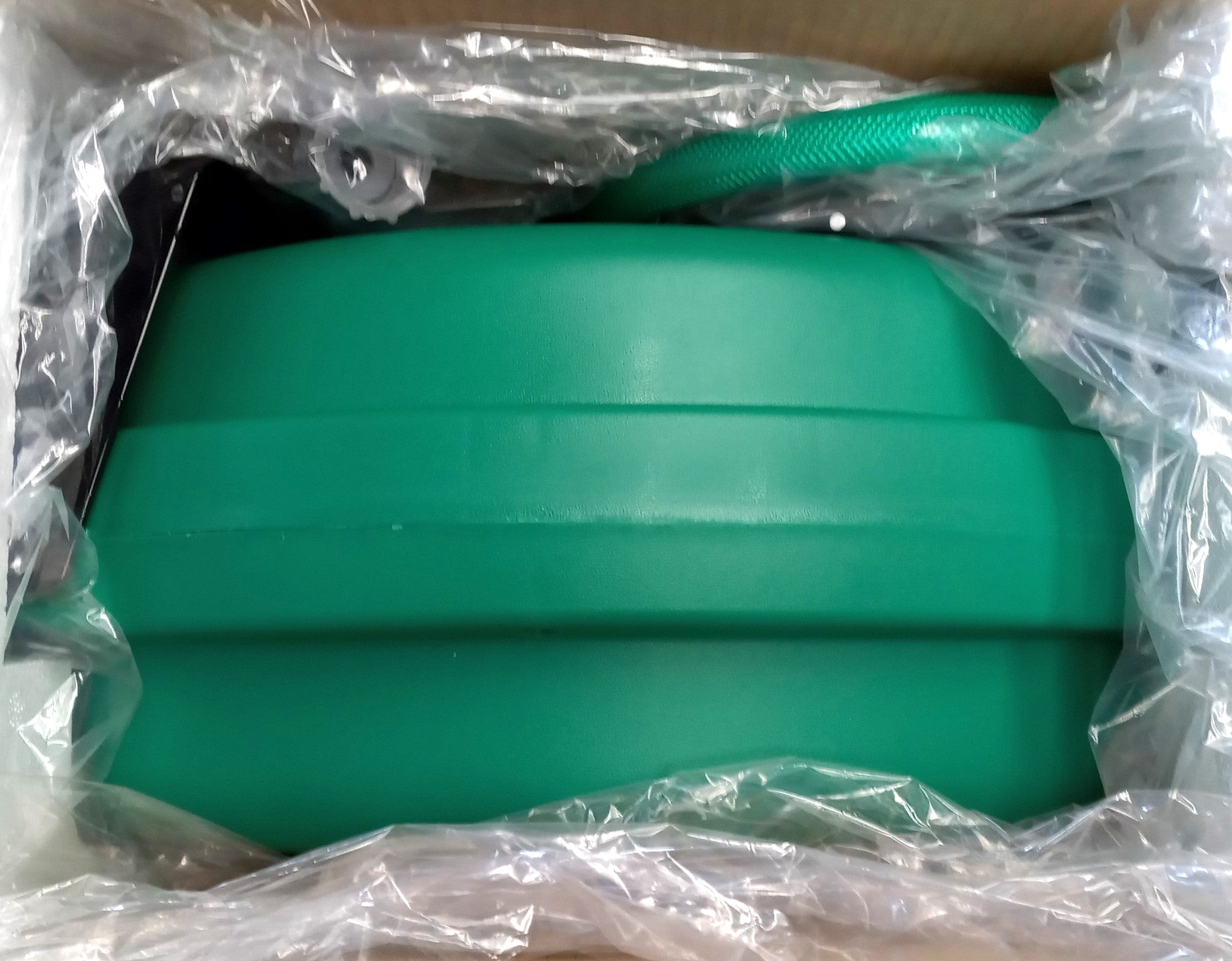 Amflo 550HR-RET Automatic Enclosed Hose Reel With 1/2" x 65' Green Garden Hose