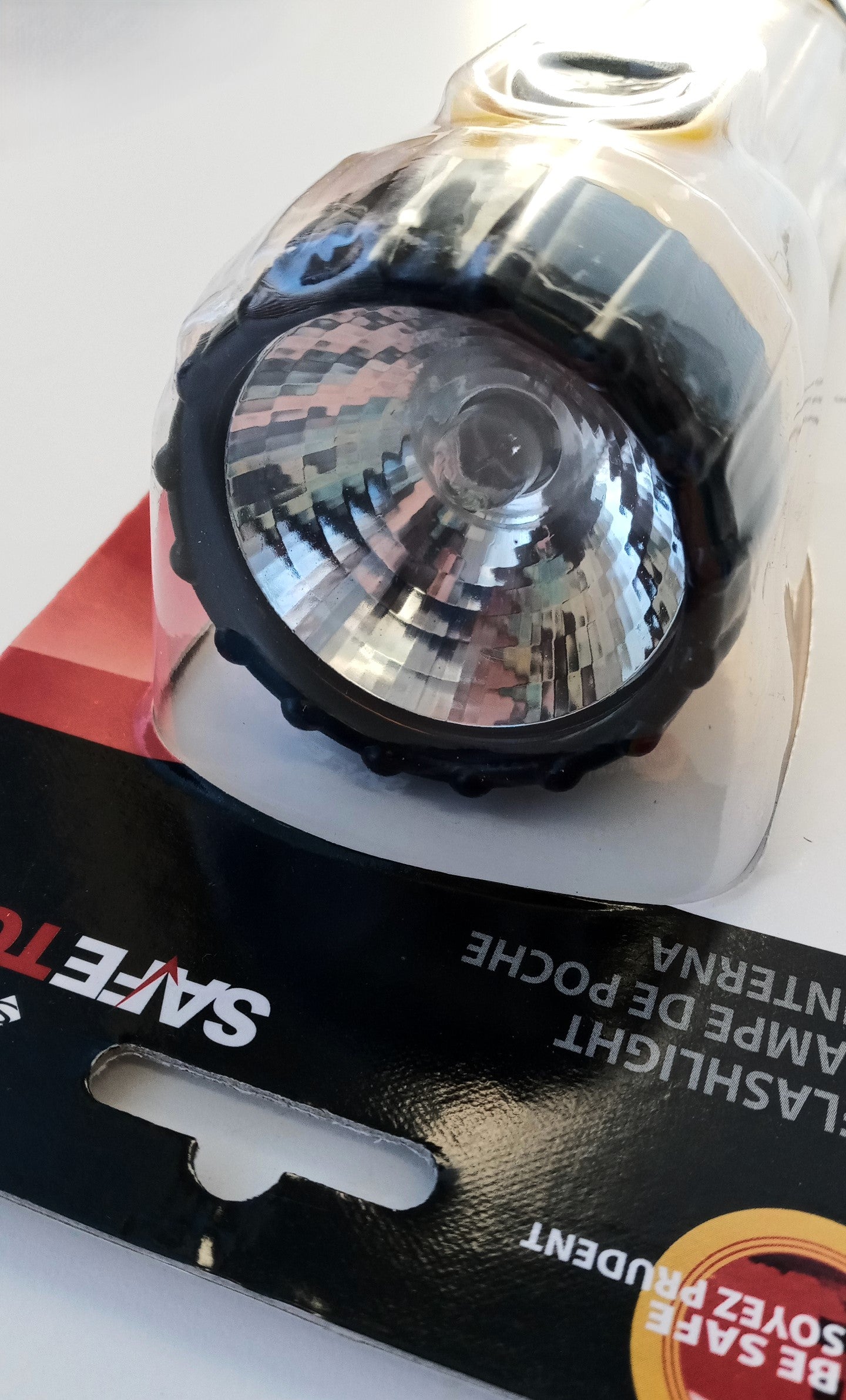 Superex SAFE TO GO FLS-0080 Krypton Flashlight