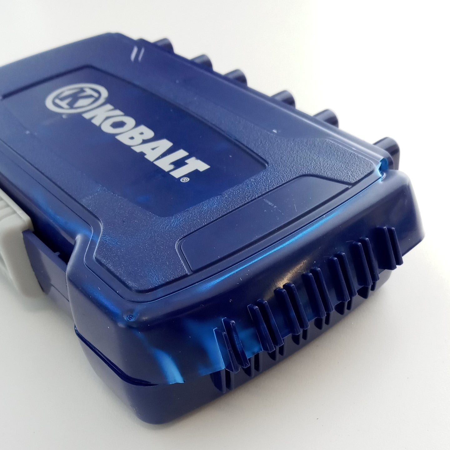 Kobalt 0459096 40pc Screwdriver Bit Set, Cracked Hard Case