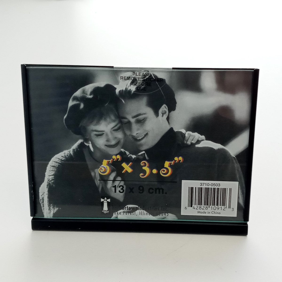 Harbor Town 3710-0503 Minimal Black Metal & Glass Easel Picture Frame 5" x 3.5"