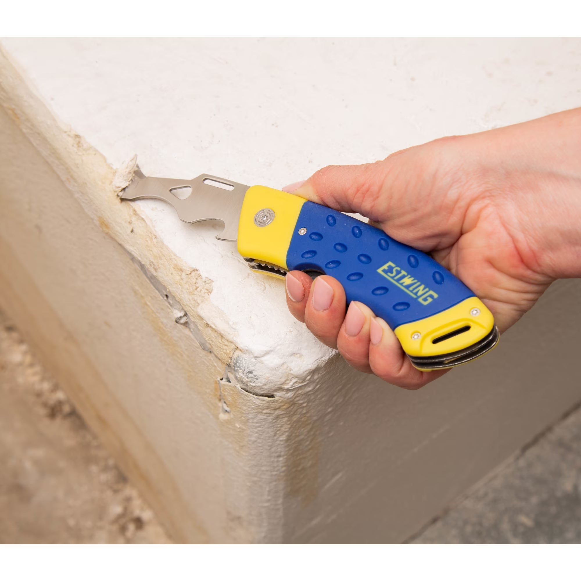 Estwing 2-In-1 Folding Painter's Tool with Retractable Utility Knife 42465