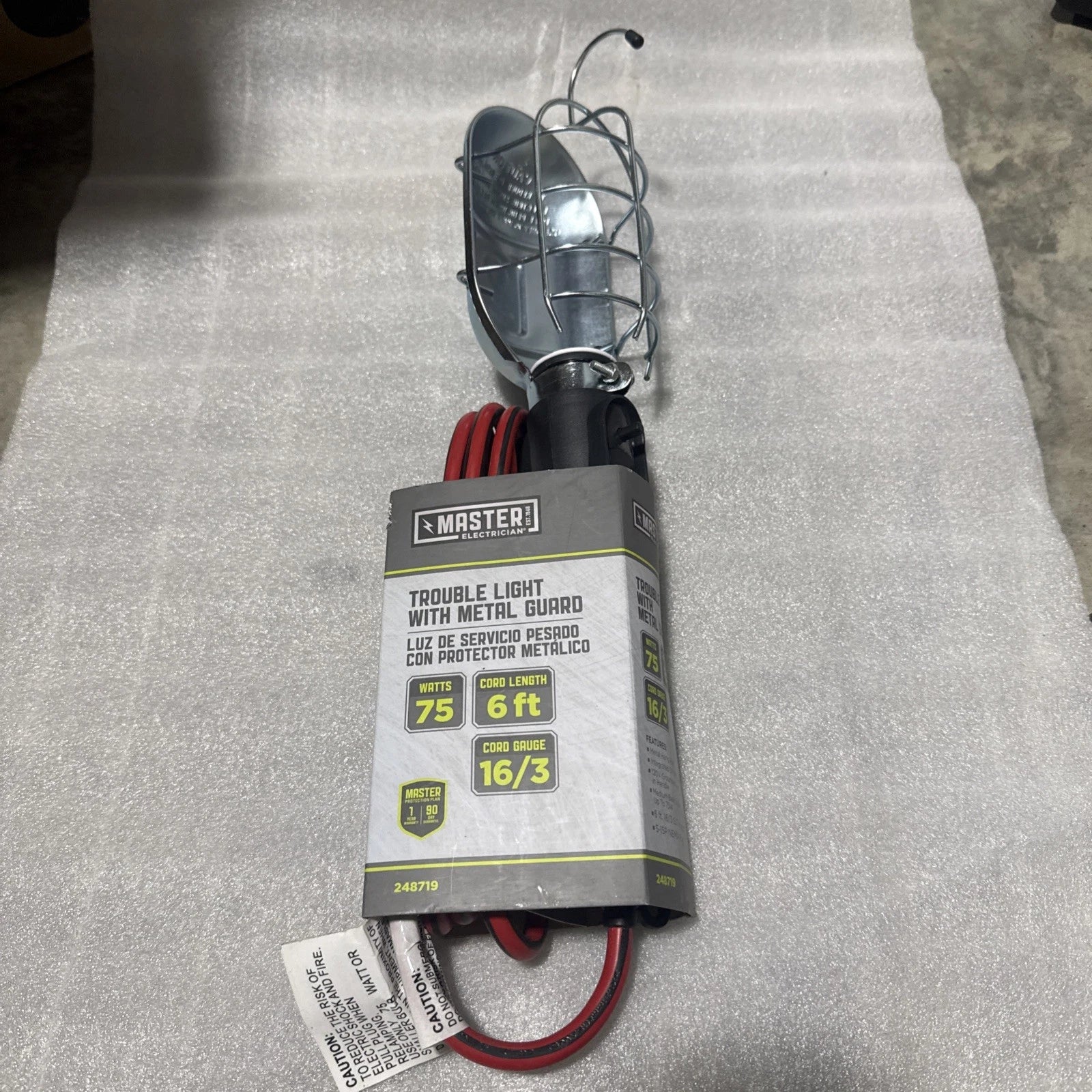 Master Electrician Trouble Work Light,16/3 Grounded Safety Cord, 75-Watts, 6 Ft. - E233M