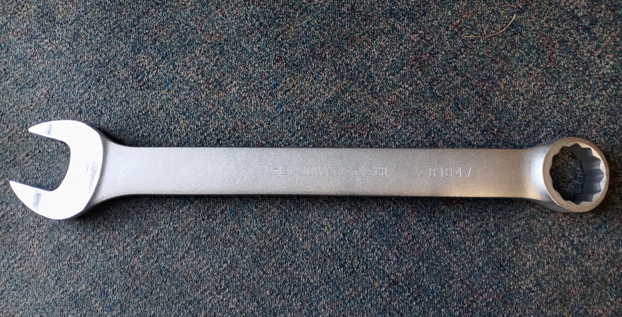 GEARWRENCH 81847 70mm 12 Point Long Pattern Satin Combination Wrench