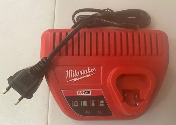 Milwaukee 48-2459B M12 12V Lithium Ion Battery Charger 127 Volt Brazilian Model