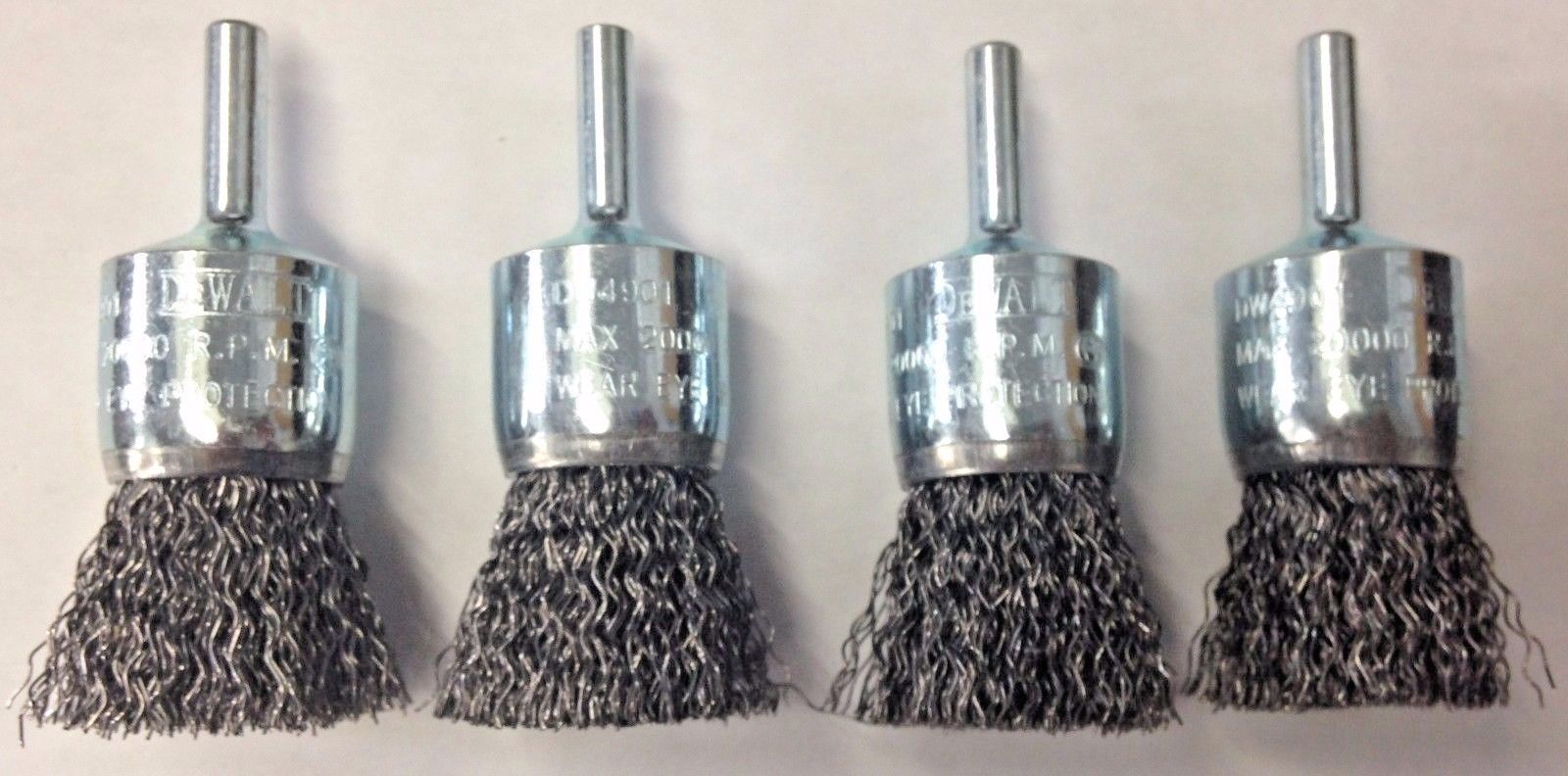 Dewalt DW4901B 1" x 1/4" HP Metal/Stainless Shaft Carbon Crimp End Brush (4PCS)