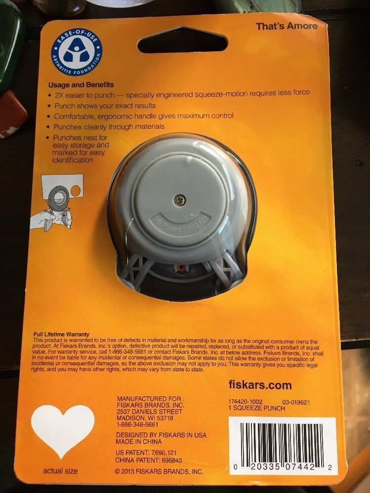 Fiskars 174420-1002 Heart Squeeze Punch