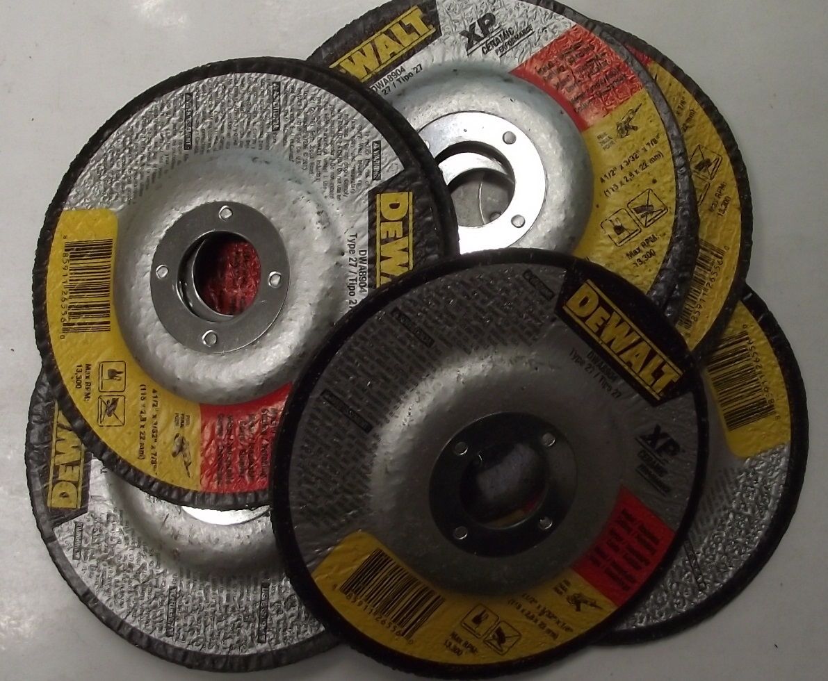 DEWALT DWA8904 4-1/2" x 3/32" x 7/8" XP Ceramic Metal Cutting Wheel 10pcs.