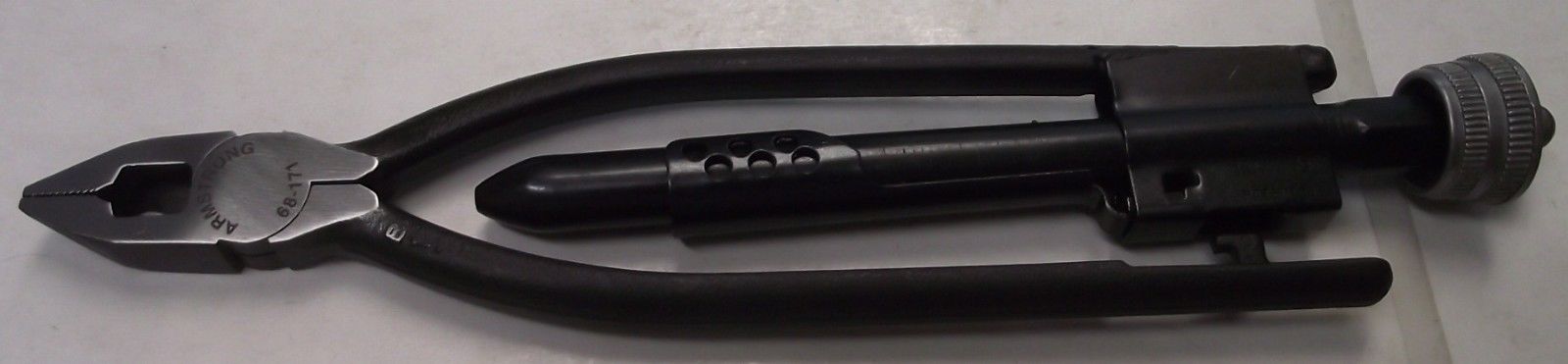 Armstrong 68-171 Manual Right Hand Twist Wiretwister 9" Pliers USA