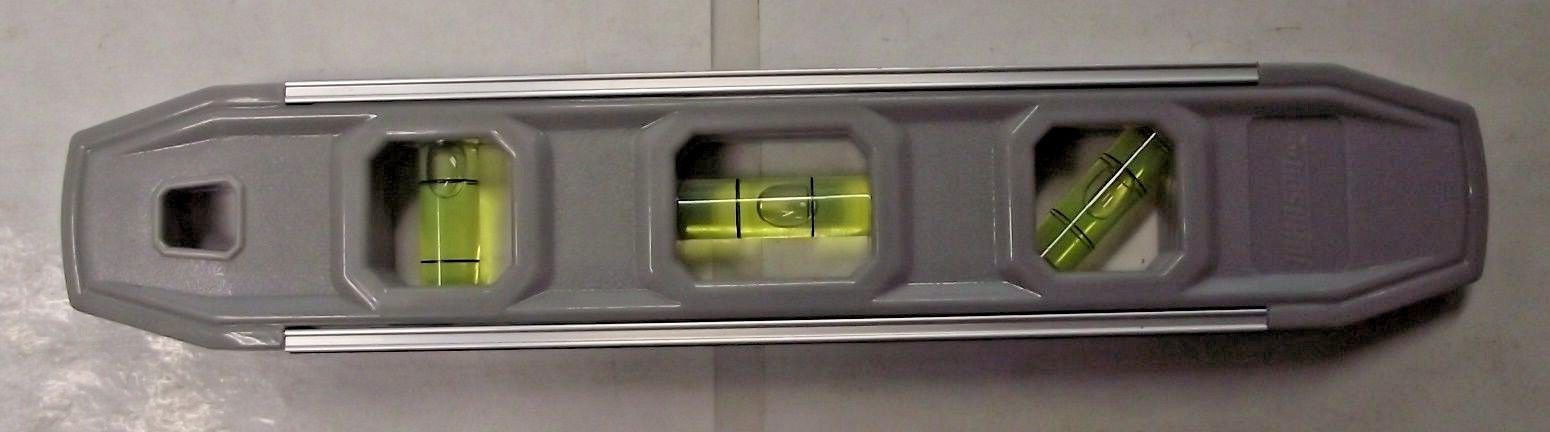 Johnson Level 1405-0900 9" Magnetic Aluminum/Plastic Torpedo Level