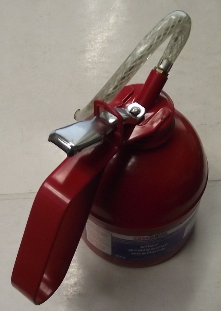 Carquest 24oz Oiler 8" Flexible Spout 30030