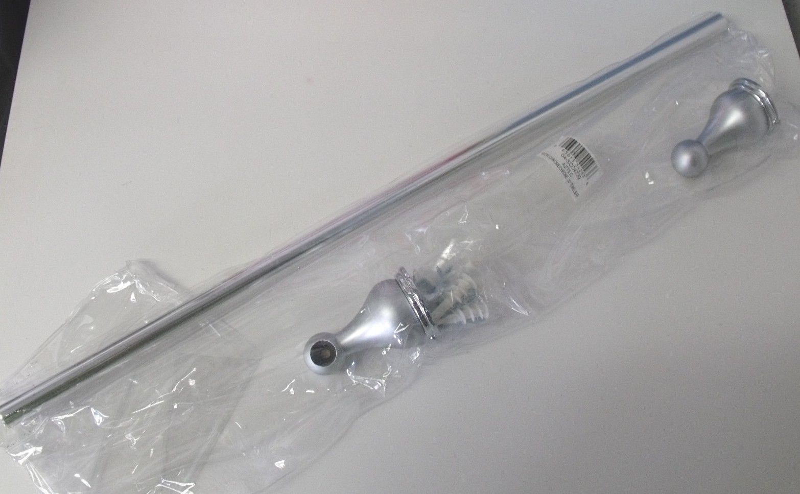 Taymor 04-SCC4730 Aztec 24-Inch x 3/4 Towel Bar Satin Chrome and Polished Chrome