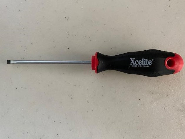 Xcelite XPS5324 Ergonomic 5/32"" x 4" Magnetic Tip Slotted Screwdriver Germany