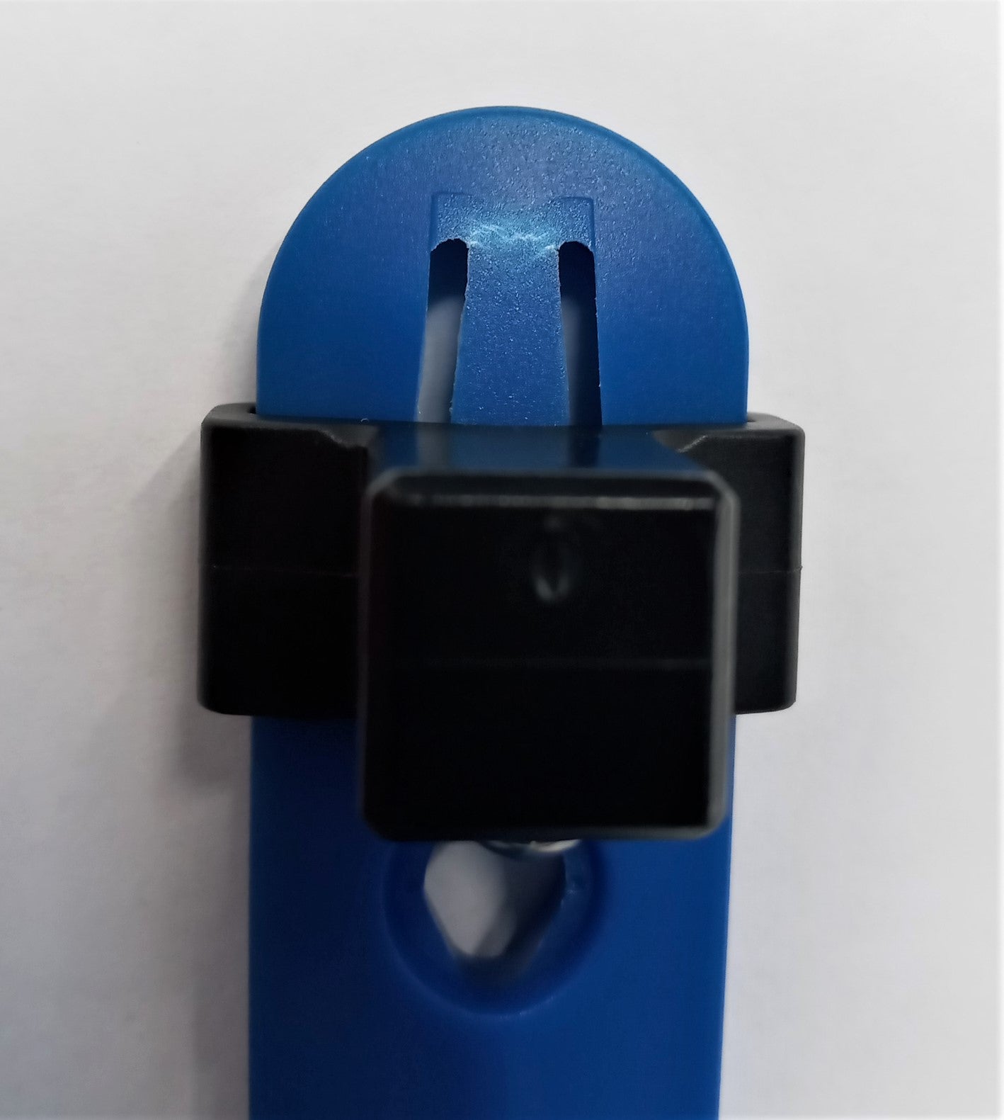 ARMSTRONG 16-839 Socket Rail 15" BLUE No Socket Clips USA