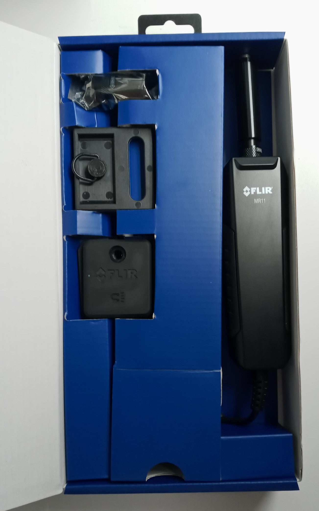 FLIR MR11 Handheld Temperature and Humidity Sensor for FLIR Moisture Meters