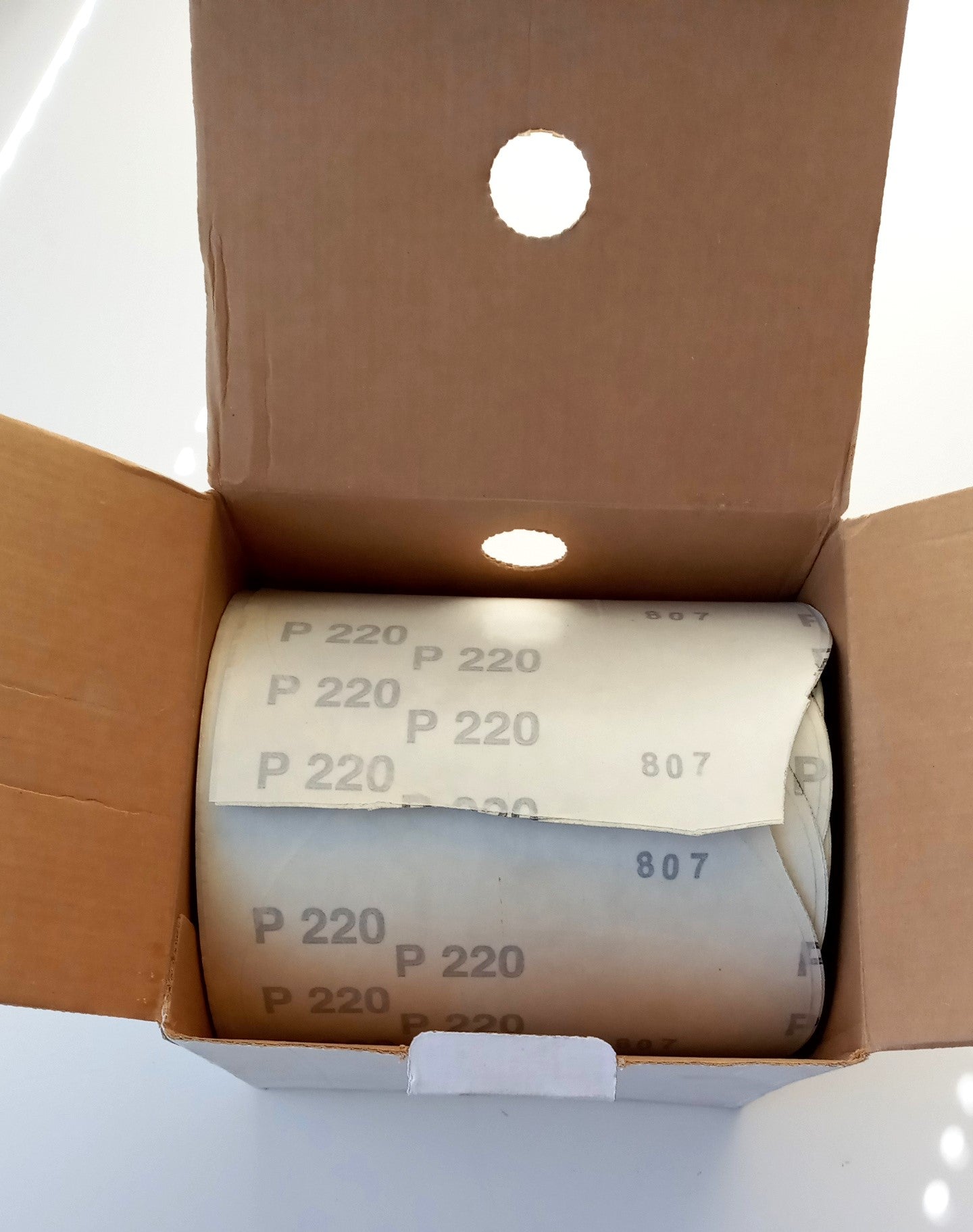 PN40111 250pc Stear Paper Stick-On Disc Roll 6in 220grit