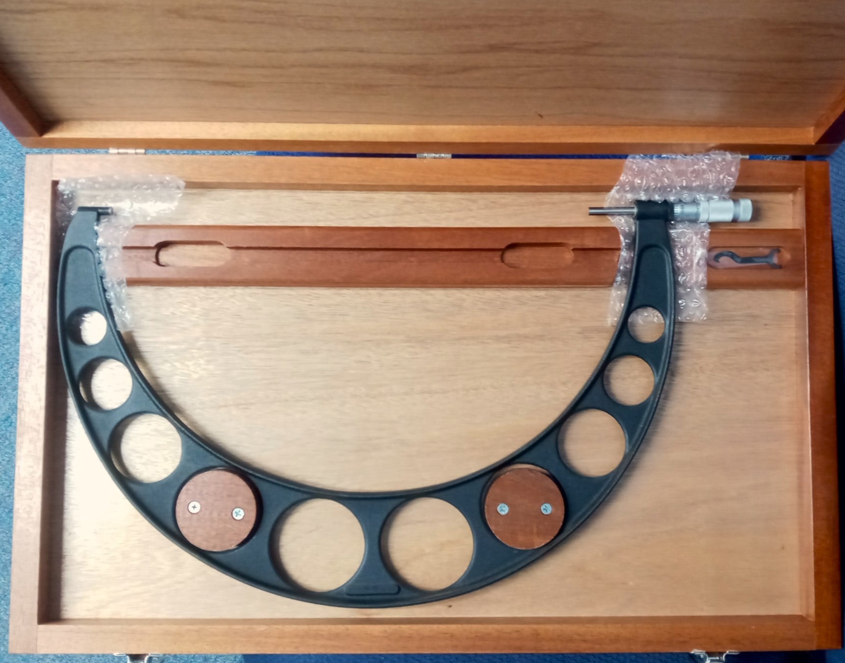 Brown & Sharpe 455991508 15" Outside Micrometer