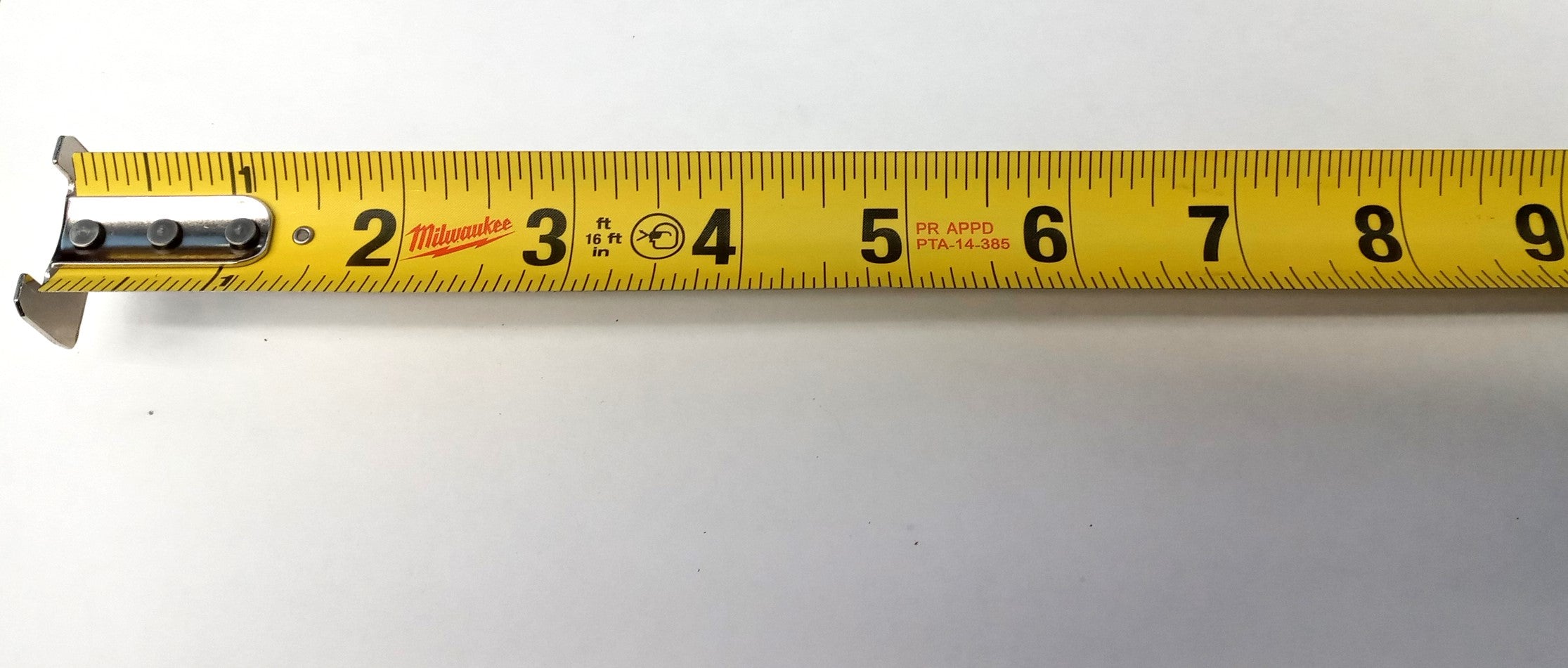 Milwaukee 48-22-5516 16ft General Contractor Tape Measure