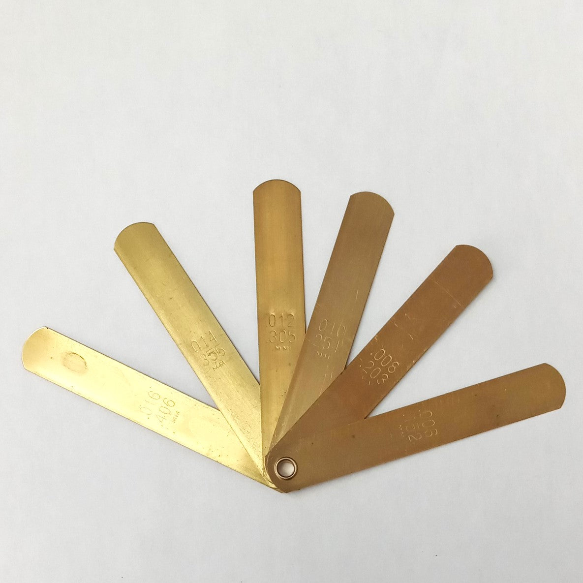 Performance Tool Brass Feeler Gauge 6-Blade Non-magnetic W80526
