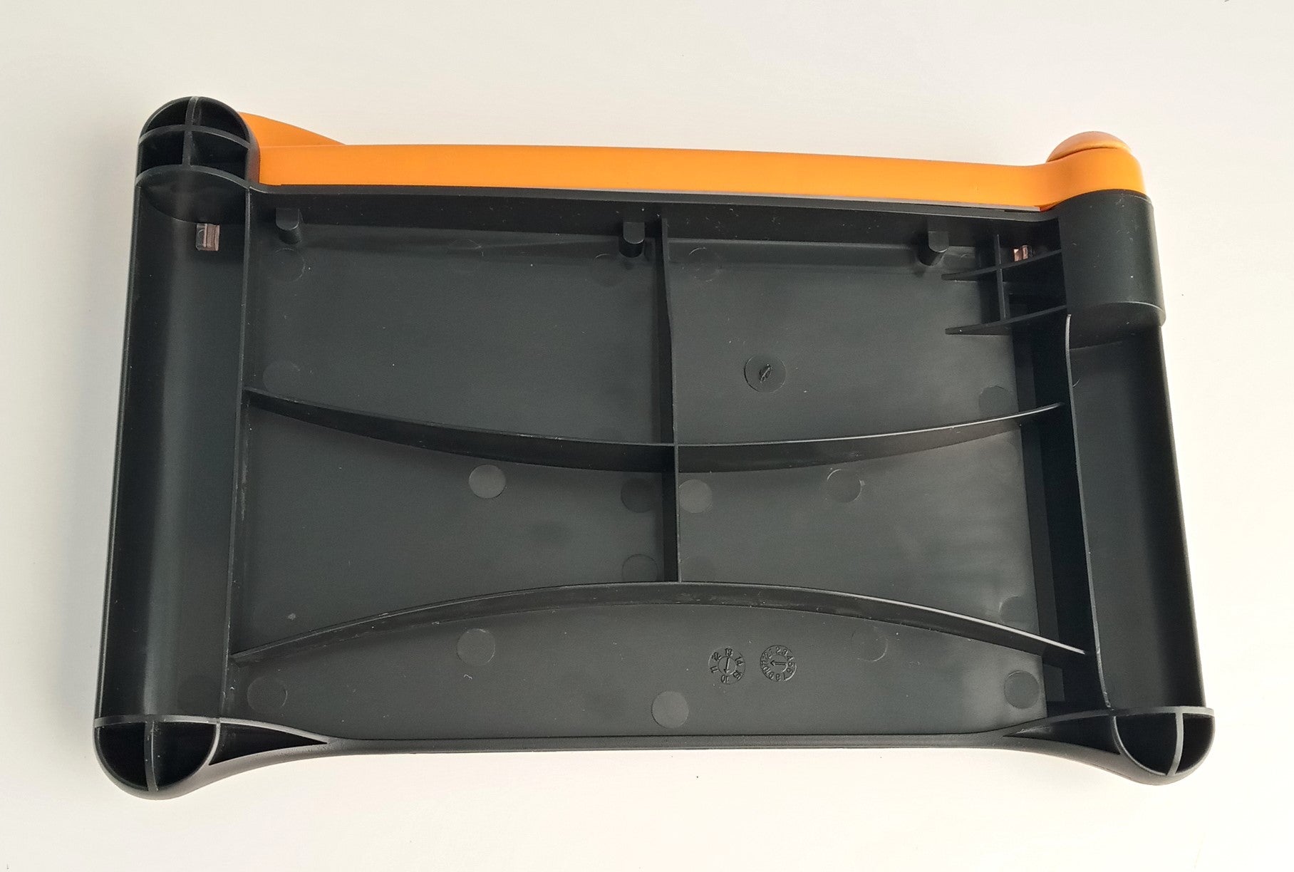 Fiskars 9in. Portable Bypass Paper Trimmer 7-Sheet Self Sharpening 01-005451