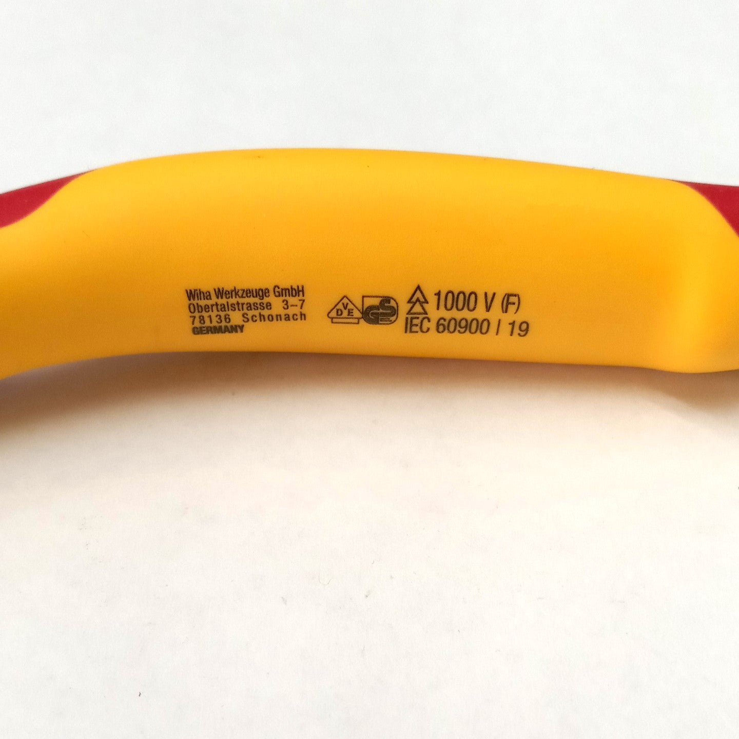 Wiha Insulated Serrated Edge Cable Cutters 6.3in (160mm) 32826