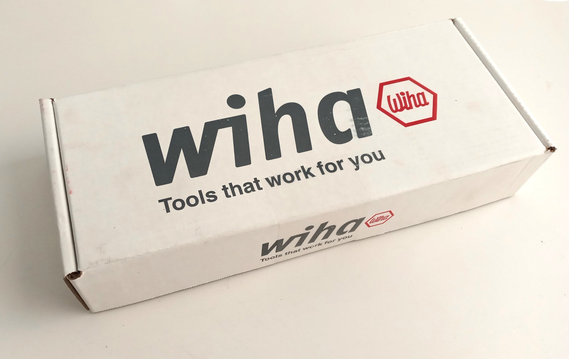 Wiha Insulated Serrated Edge Cable Cutters 6.3in (160mm) 32826