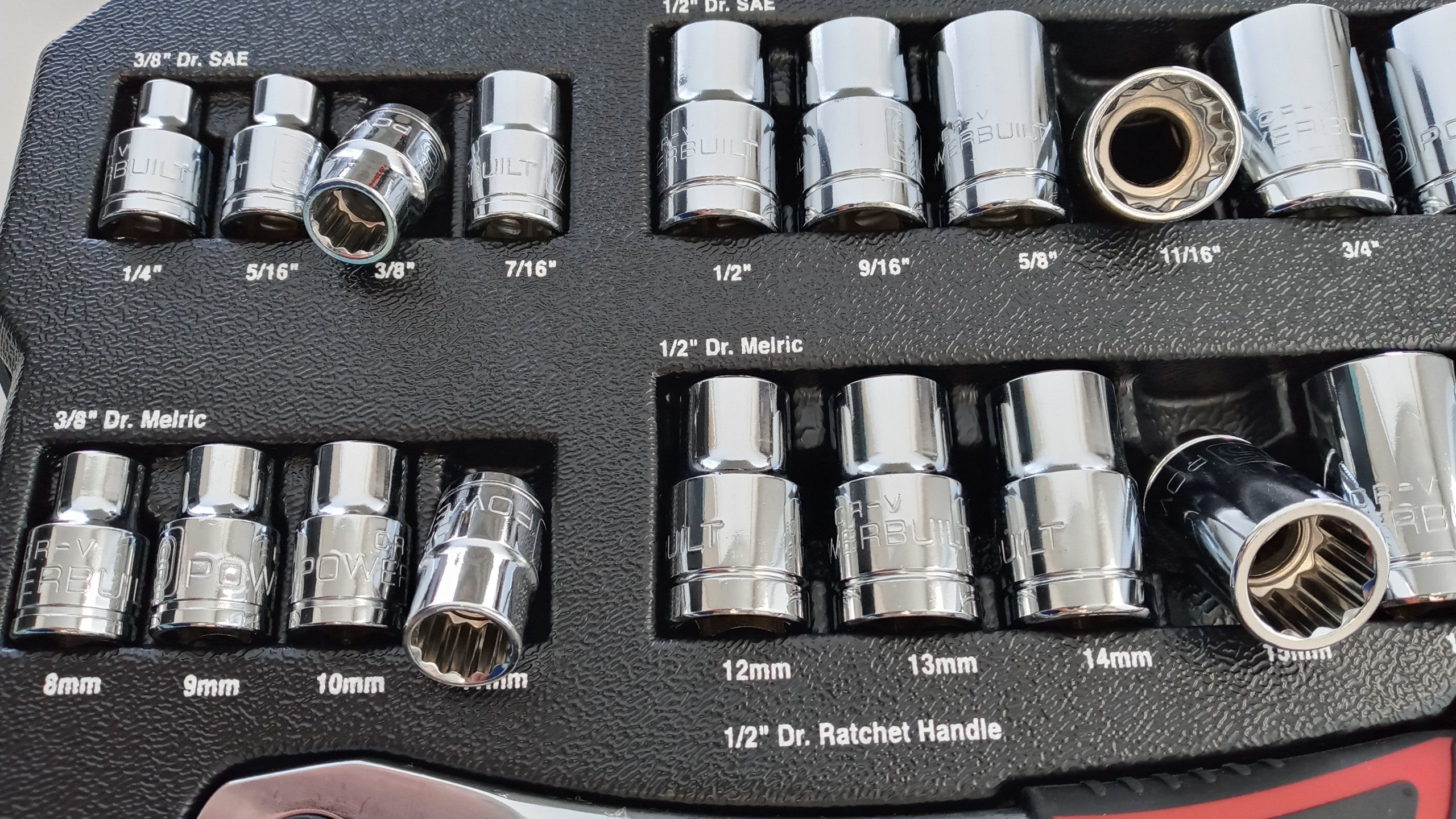 Powerbuilt 25pc Socket Set SAE & Metric 941108M