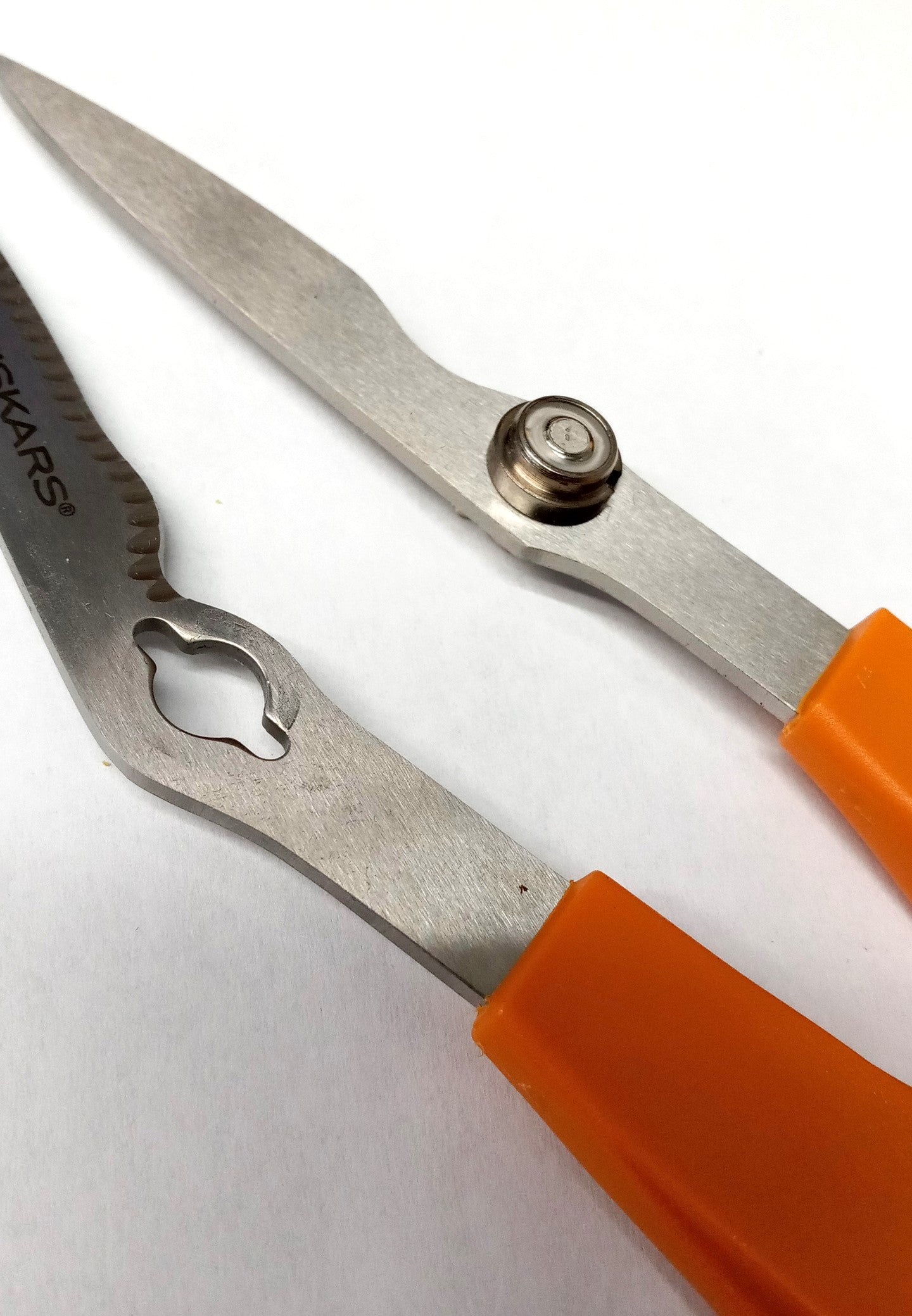 Fiskars Take-Apart Scissor Precision Stainless Steel Serrated Blade 194710