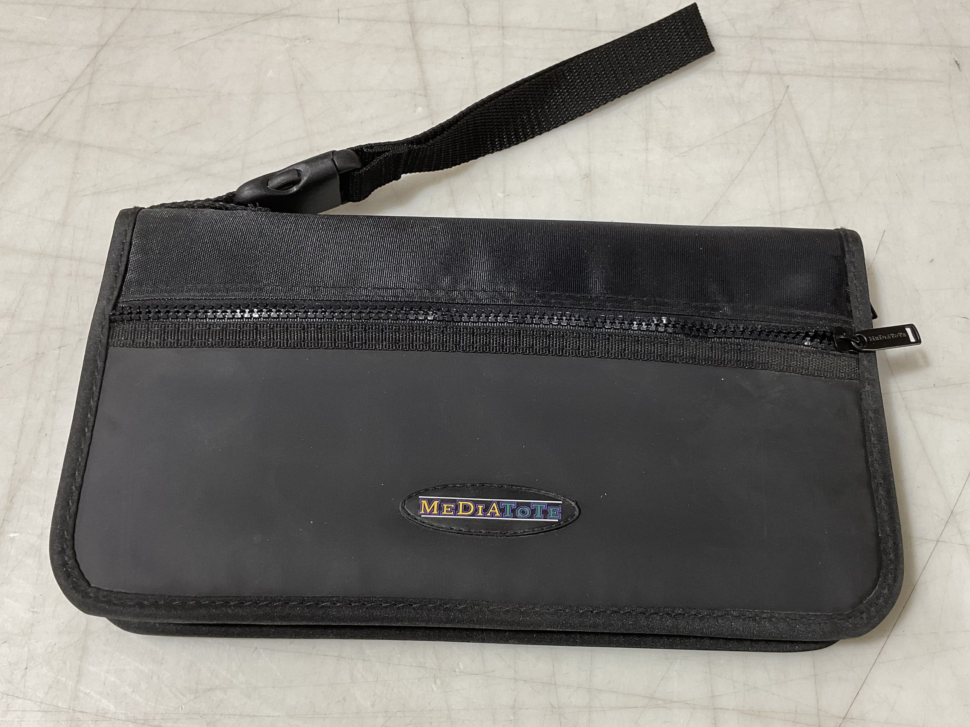 INNOVAGE CD Storage Case 49014-GS