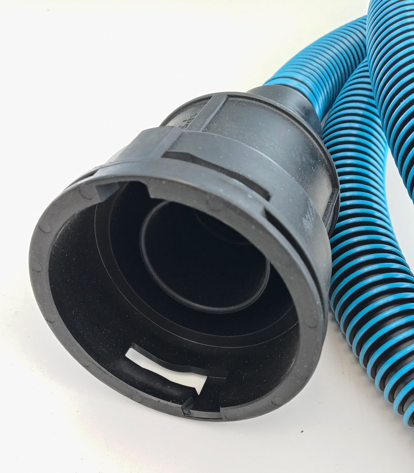 Bosch 3-Meter 9.85 Feet Anti-static Locking Vacumn Hose Germany VAC009