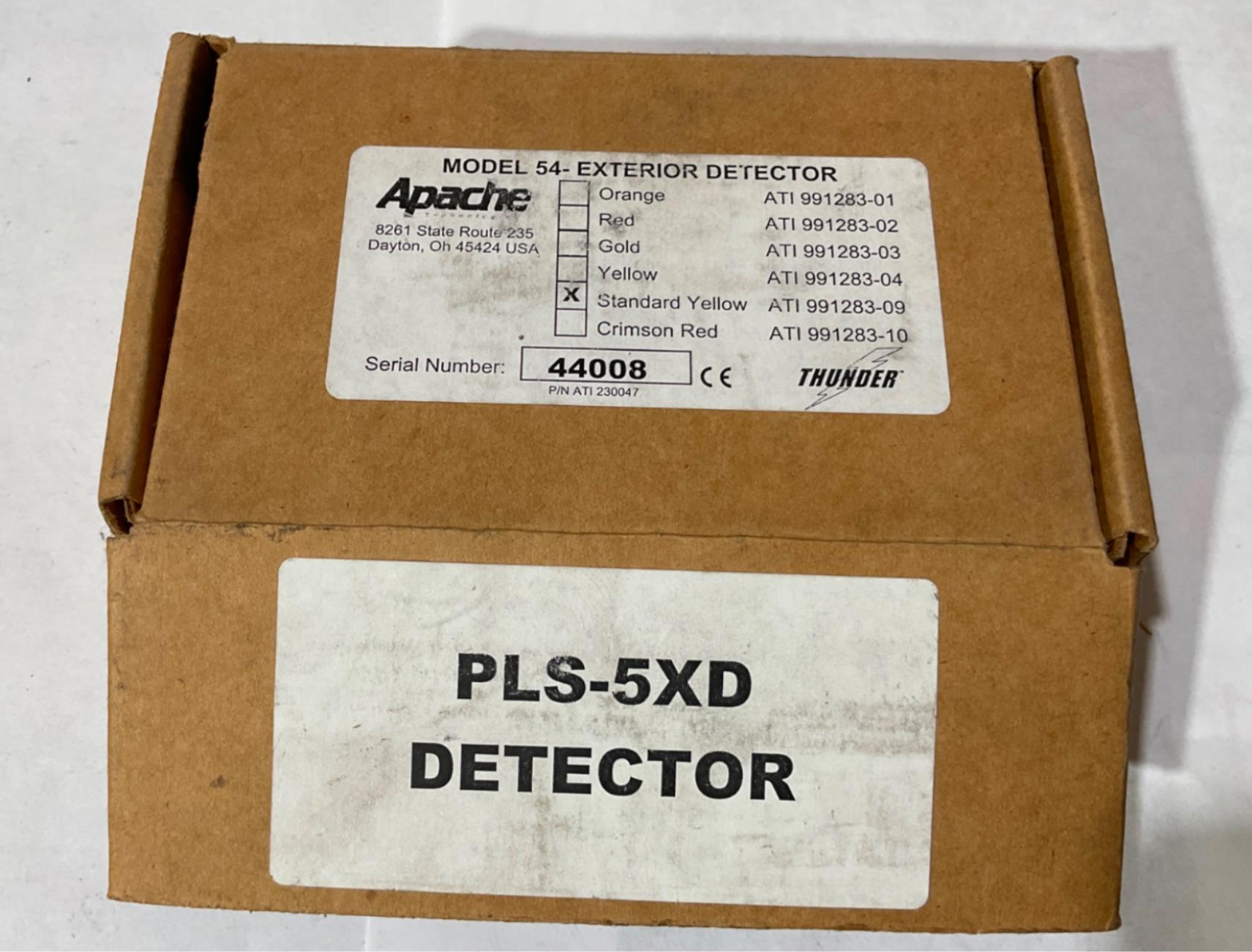 Laser Dectector PLS -5XD 54 APACHE THUNDER precision Laser W/52 Rod