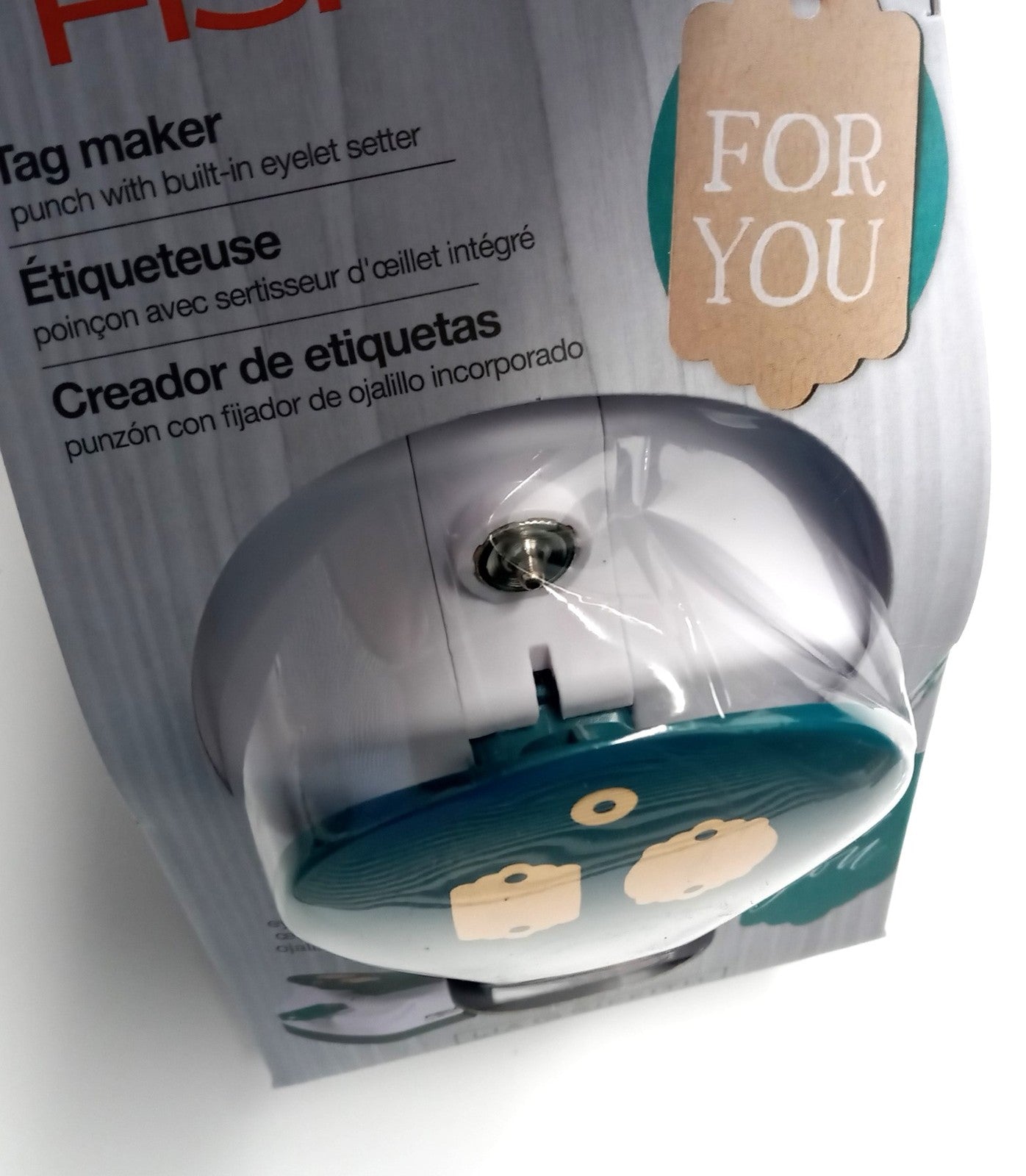 Fiskars Lia Griffith Beveled Double Tag Maker w/ Eyelet Setter 120030‑100