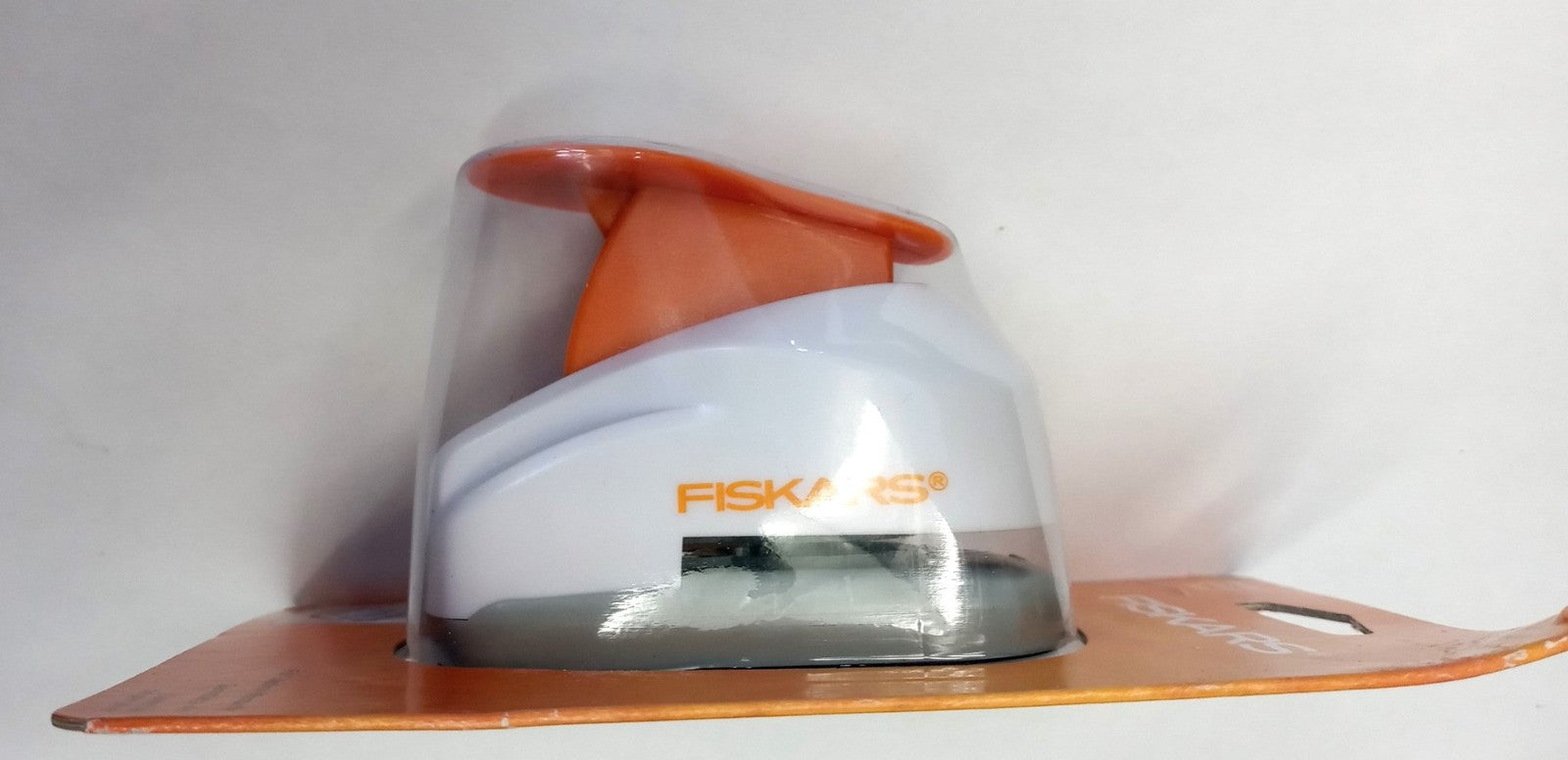 Fiskars Poppy Lever Punch  0.96"/2.5cm 154700-1002