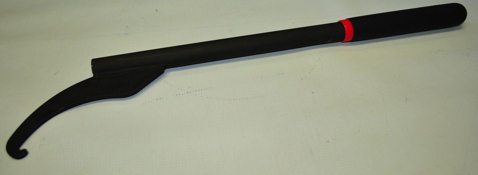 KD Tools 3951 - 6.0L Powerstroke Fan Clutch Holding Tool