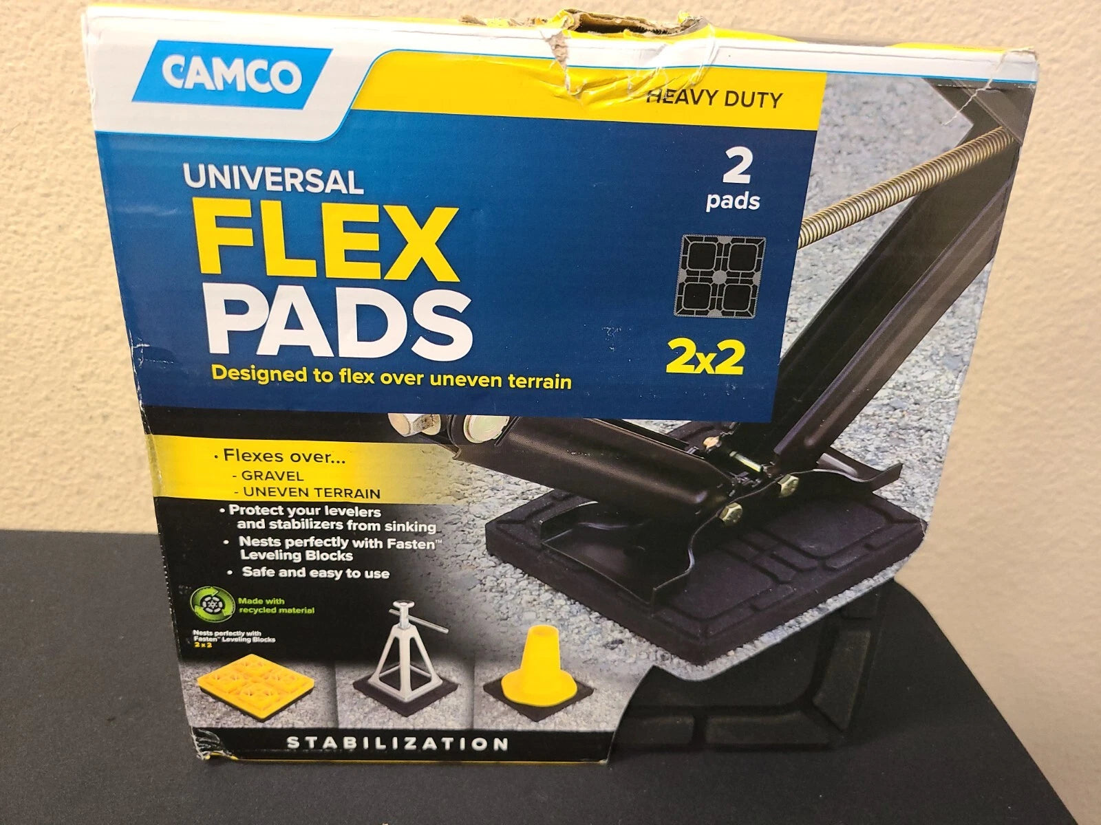 Camco Universal Flex Pads for Leveling Blocks Universal Fit - 8.5” X 8.5” 44600