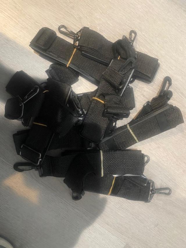 Milwaukee 10 pcs Shoulder Straps with Plastic Clamps 45-56-0125