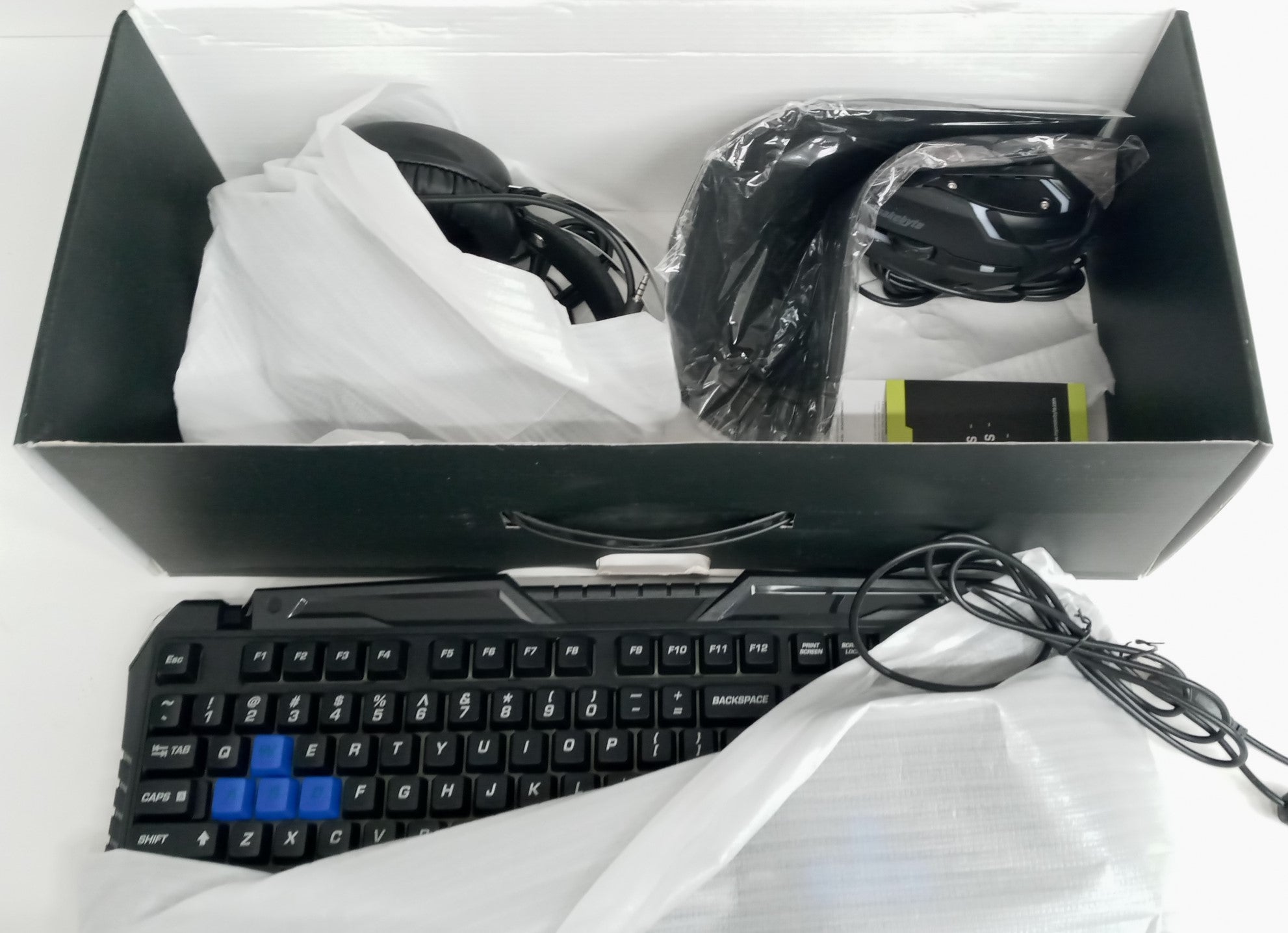 Snakebyte Keyboard And Mouse Combo With Mouse Pad, Gaming Headset Wire