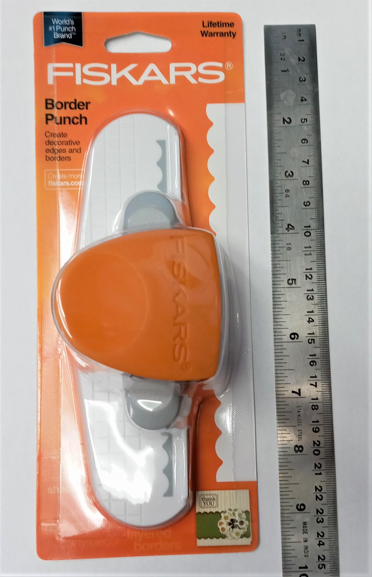 Fiskars 145960-1002 Border Punch - Scallop Sentiment