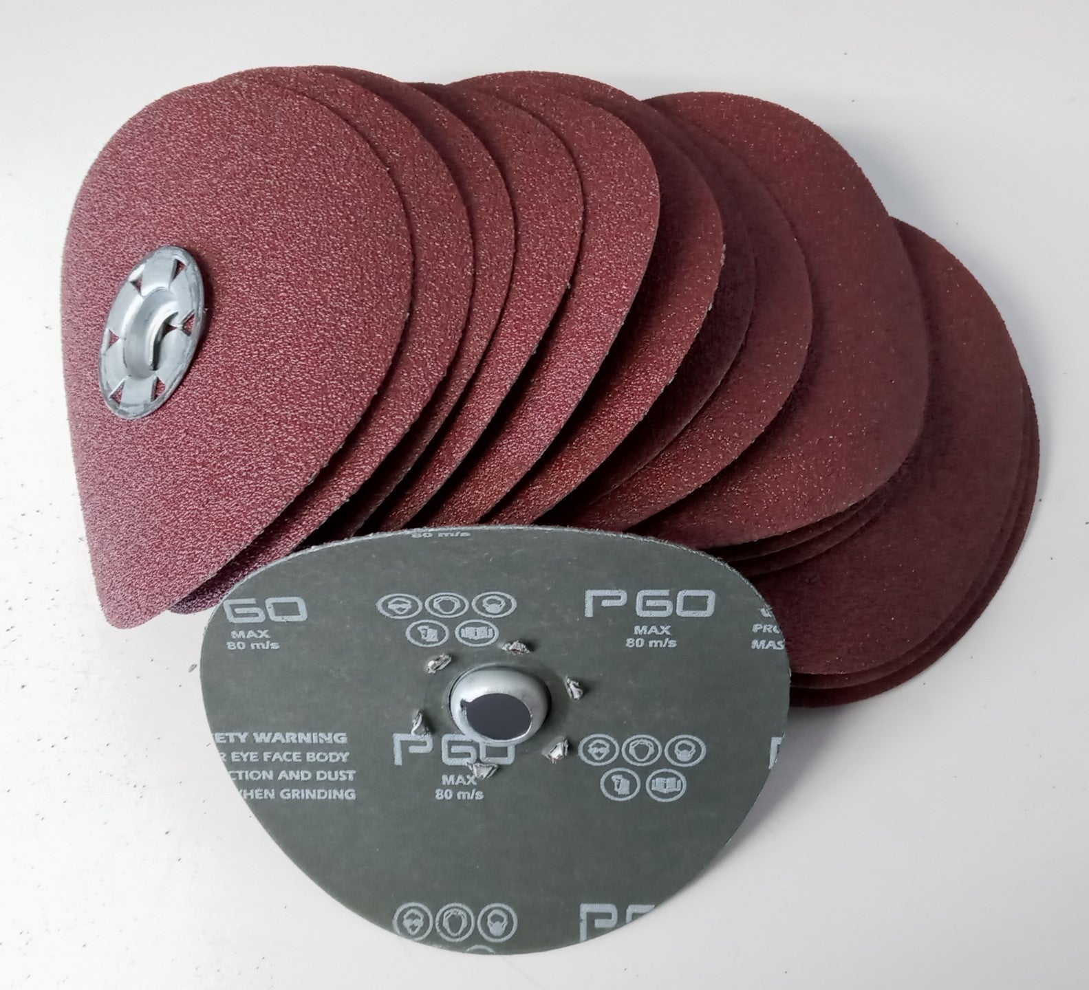 Dewalt DARC1H0615 Metal Finishing Fiber Discs 60grit 5" 15-pack