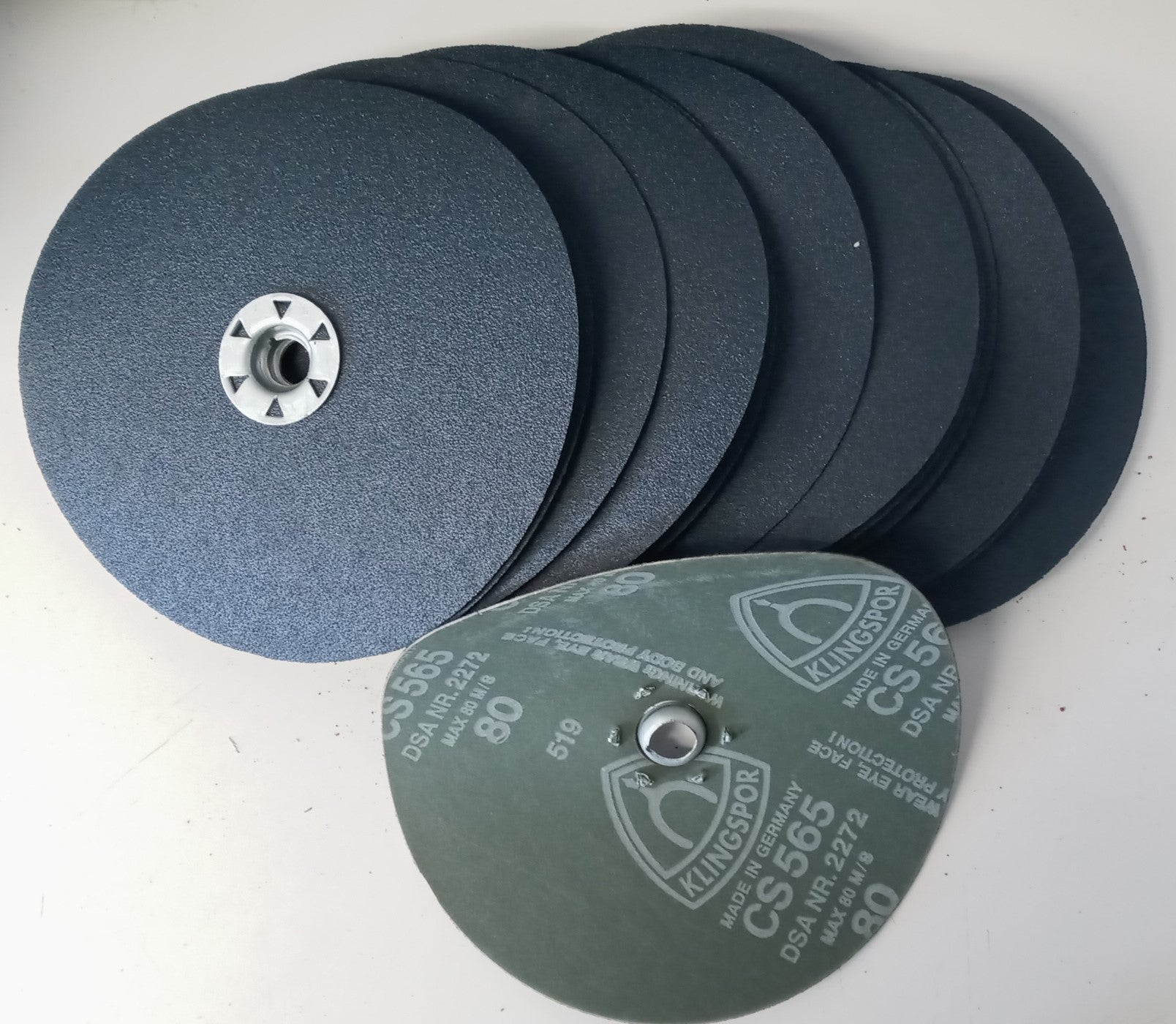 Dewalt DARC4K0815 Metal Stainless Finishing Fiber Discs 7" 80grit 15-pack