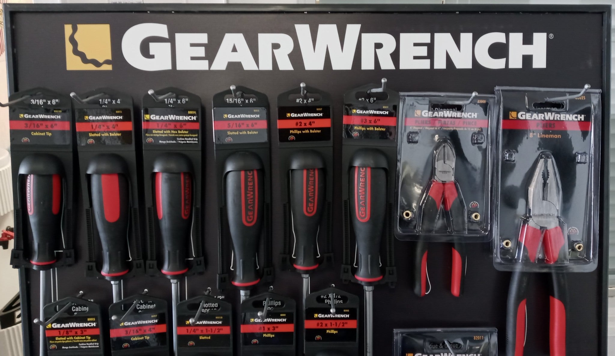 GearWrench 81432 Merchandiser Wall Display 18-Piece Tool Set