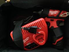 Milwaukee 2401-159 M12 Cordless 1/4" Hex Screwdriver Kit Non-USA Charger Type C