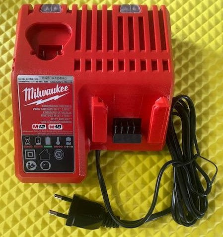 Milwaukee 48-1959B M12 and M18 127V Multiple Brazilian Charger