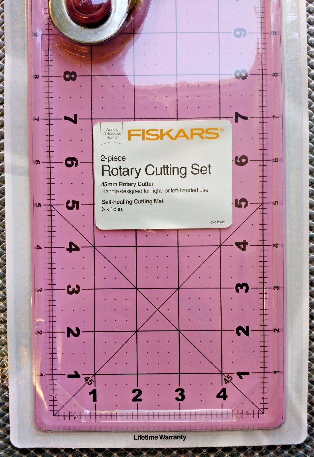Fiskars 195222 2Piece Rotary Cutting Set 6" x 18" Cutting Mat 45mm Rotary Cutter