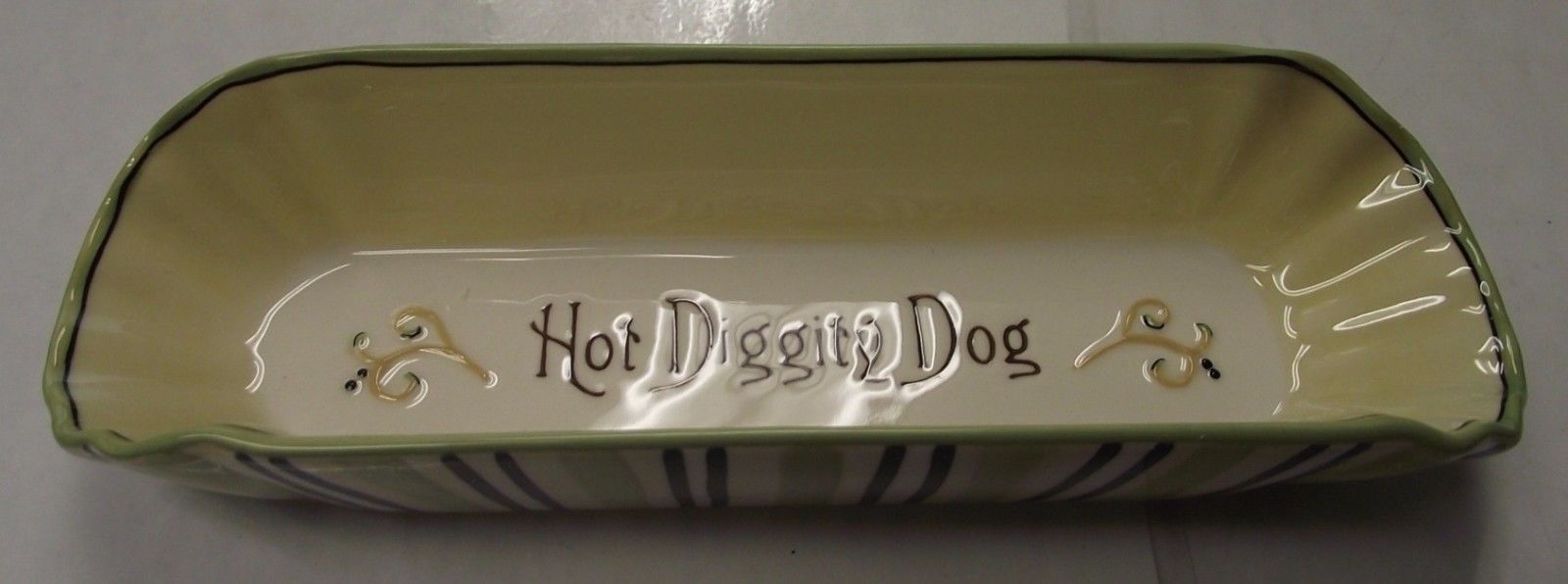 Grasslands Road 461261 Ceramic Hot Dog Holder 8-1/4" Long