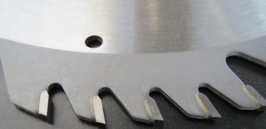 Irwin 10" 50T Wood Cutting Carbide Tipped Saw Blade