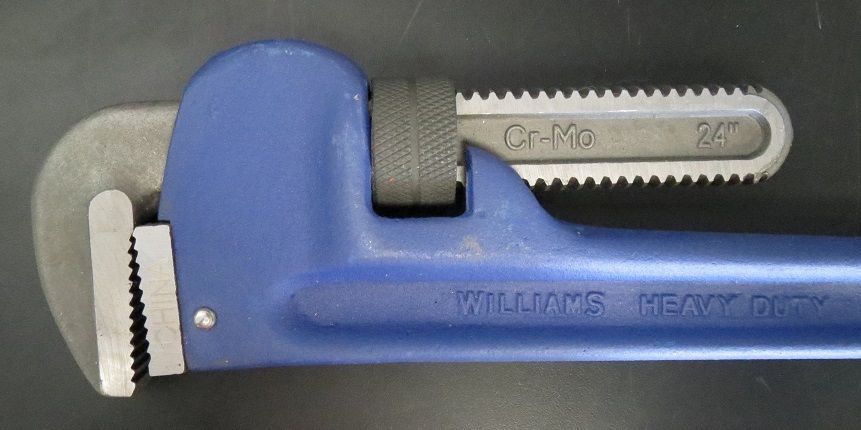JH Williams 13528 Cast Iron Pipe Wrench 24" With Scale