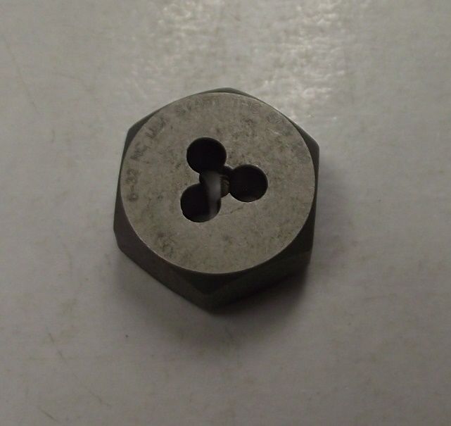 KD Tools 388736 6 x 32 NC Single Hex Die USA