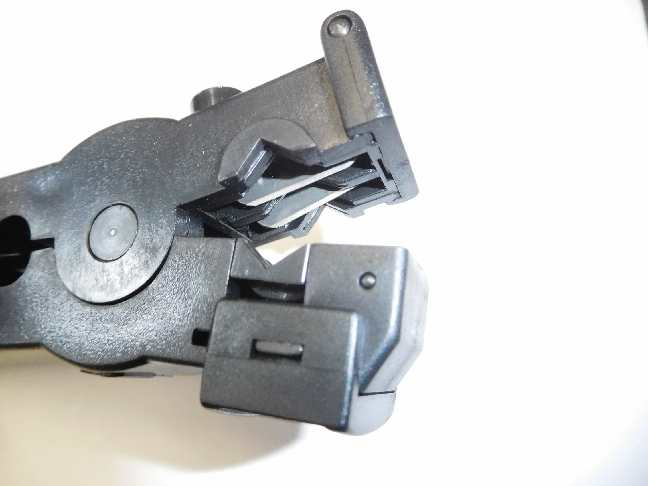 Gardner Bender SE-98 RG-58, RG-59 & RG-6 Coaxial Cable Cutter & Stripper