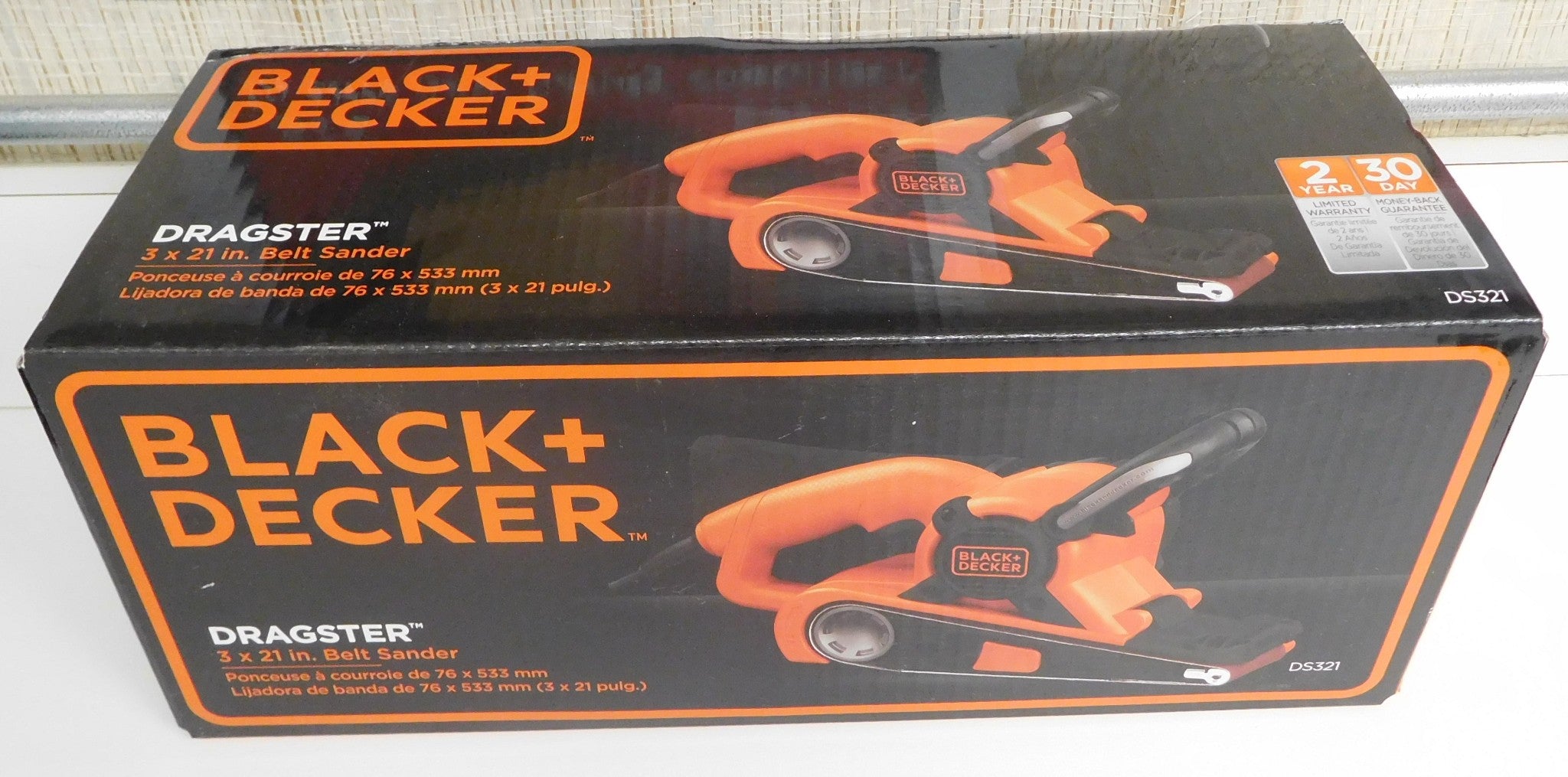 Black and Decker DS321 Belt Sander, 3 x 21, Orange