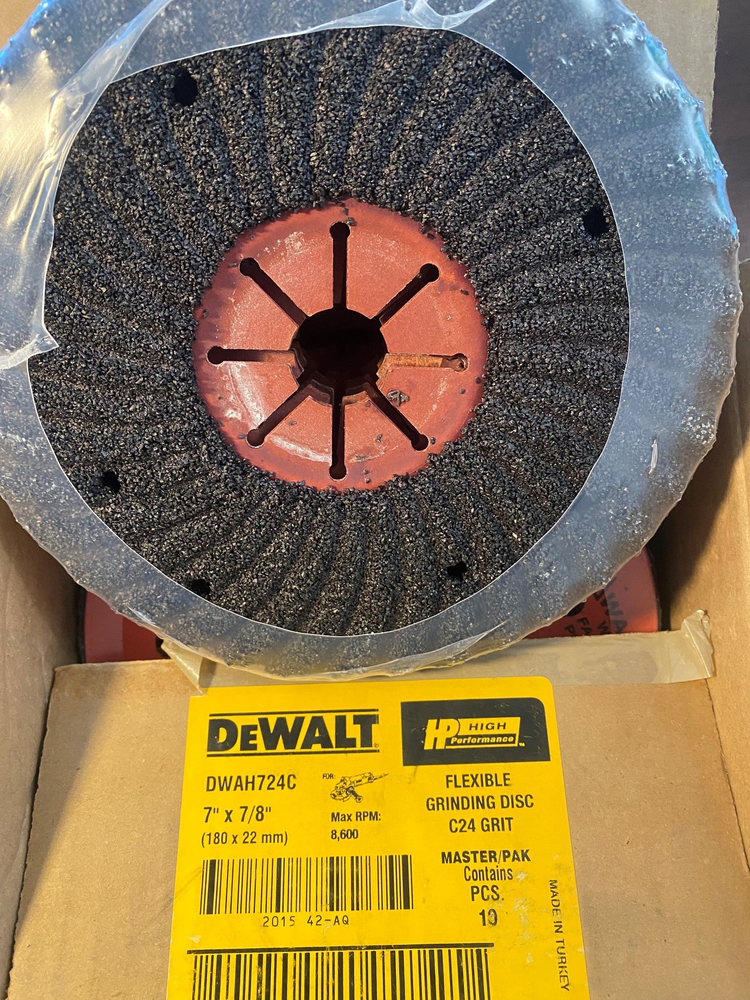 DEWALT DWAH724C Silicon Carbide C24 Flexible Grinding Disc 7" x 7/8" 10pcs.